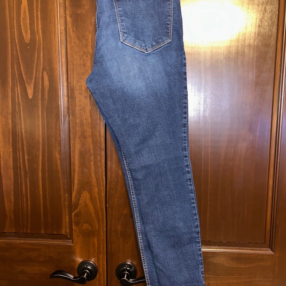 Women’s Old Navy mid-rise rockstar super skinny jeans - Picture 4 of 7